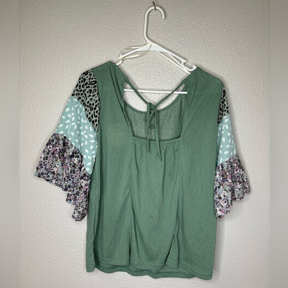 NWT UMGEE - MIXED PRINT RUFFLE SLEEVE TOP, DUSTY MINT - Picture 3 of 10